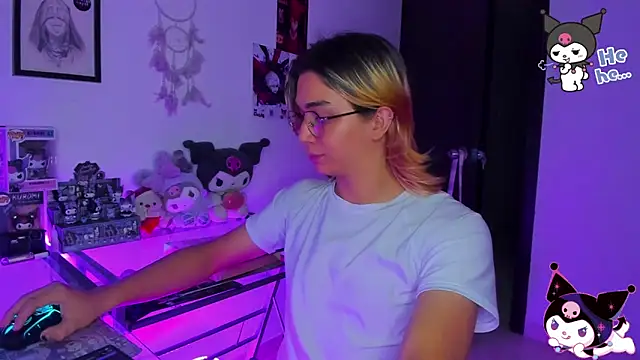 Chatroom XXX en direct de KeitaMoon