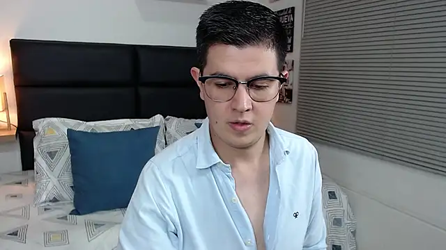 dylan_santiago_ Adlı Modelin Web Kamerası Şovu