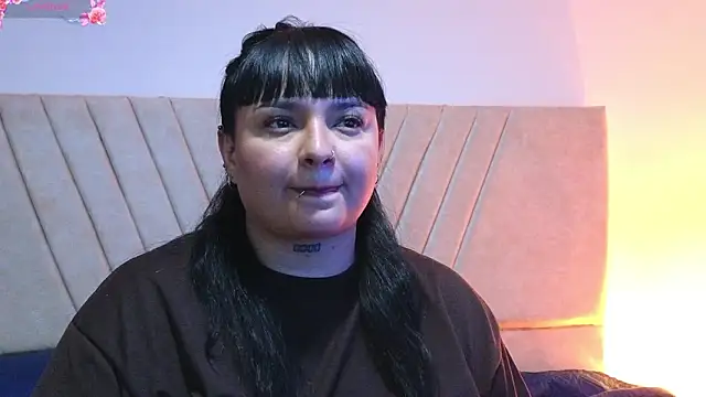 Laura_cap7 Live XXX Chat