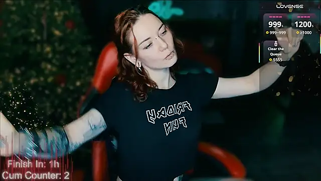 MaxPhoenixx élő XXX-chatje