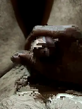 Awadalieid élő XXX-chatje