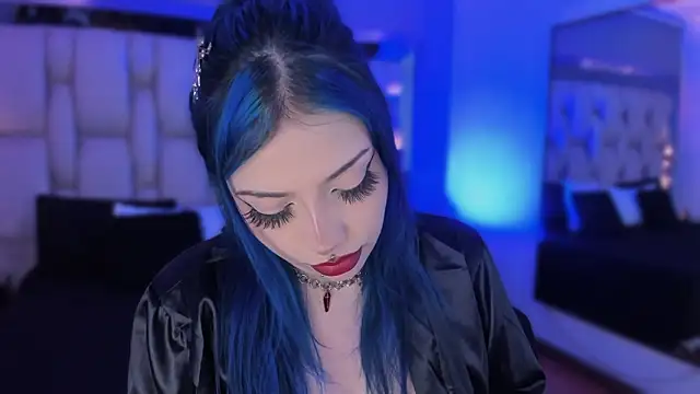 revenmiller_ élő XXX-chatje