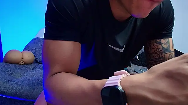 XXX chat uživo modela BrayaanFit