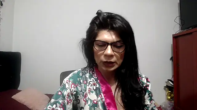 abrilsex23: онлайн-секс-чат