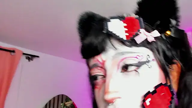 MeowMota_ webkamerás műsora