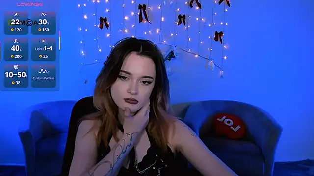 liana_kisses' Live XXX Chat