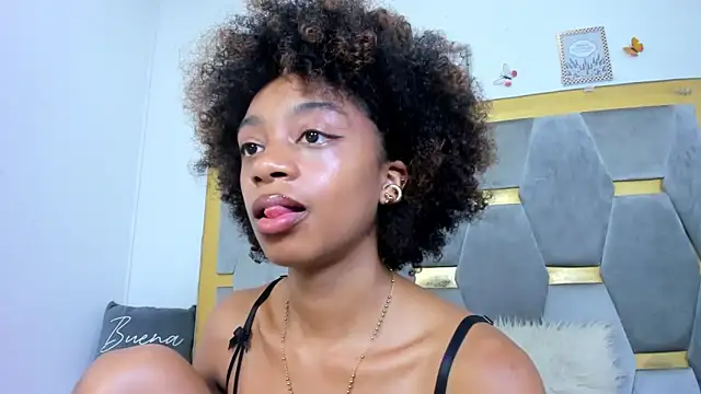 AliyahBrowns: онлайн-секс-чат