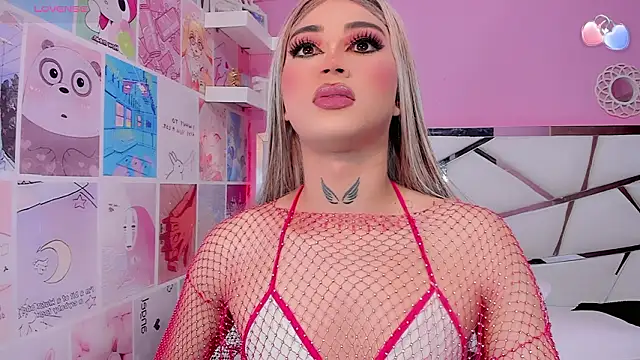 Miacuteee Show in webcam