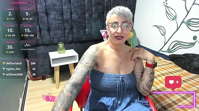 Chat XXX en directo de Charlotte__Gray