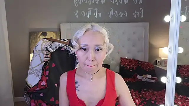 RoxalanaStar Live XXX Chat