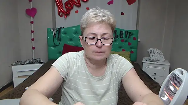 EmiliaGree Chat XXX in diretta