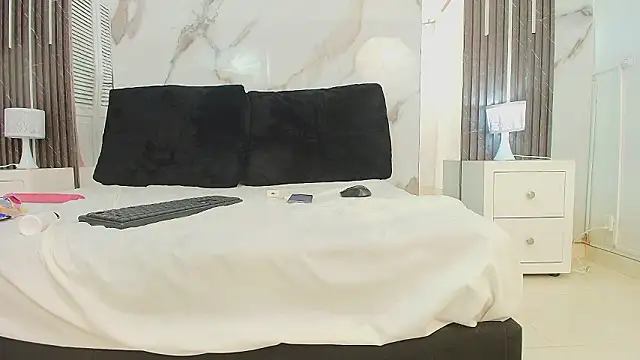 MayaBaker Live XXX Chat