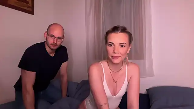 Chat +18 de Foxy_Bite ao vivo