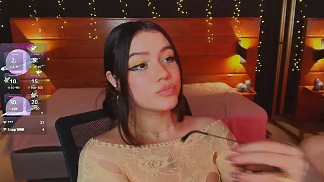 Chat +18 de hanna_kimura ao vivo