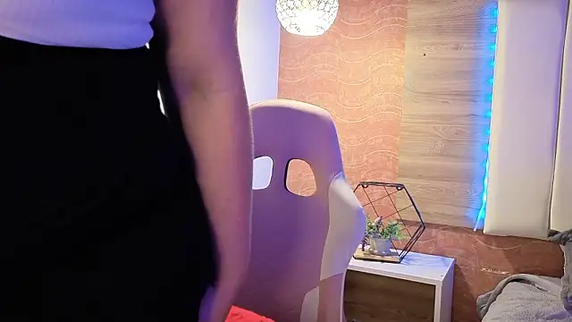 AgnesIvanova Adlı Modelin Canlı XXX Sohbeti