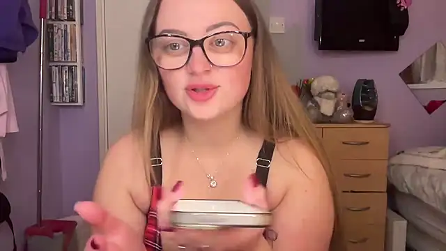 SexySashaxox 网络视讯表演