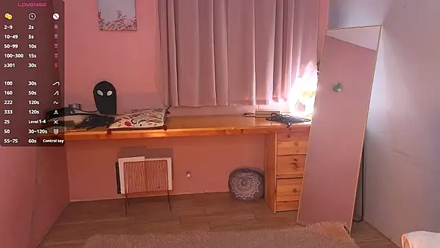 Chat +18 de laracroftmansion ao vivo