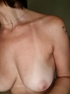 Chat +18 de larizinha2026 ao vivo