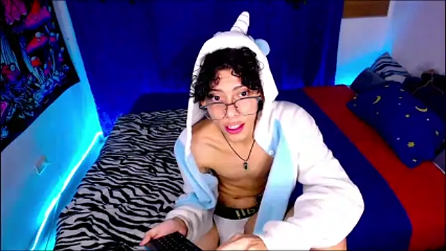 Czat XXX na żywo – Thedoll_ethan7