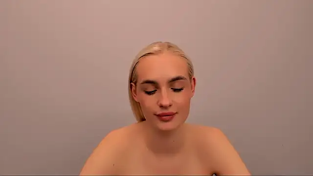 OliviaKisss 即時 XXX 聊天