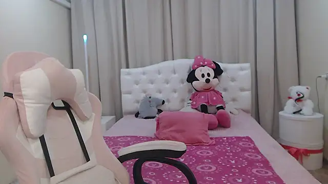 Chat +18 de KayleSmoll ao vivo