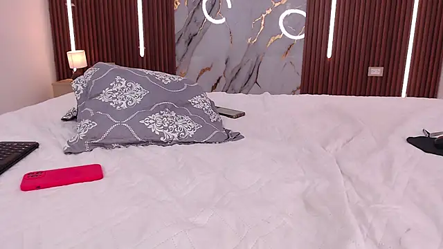 shena_nomy1's Live XXX Chat