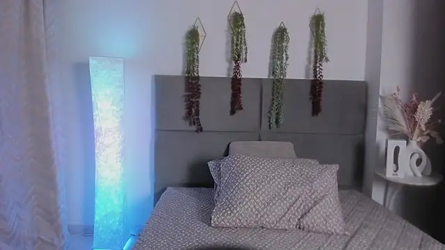 دردشة JulietaSnow الجنسية المباشرة