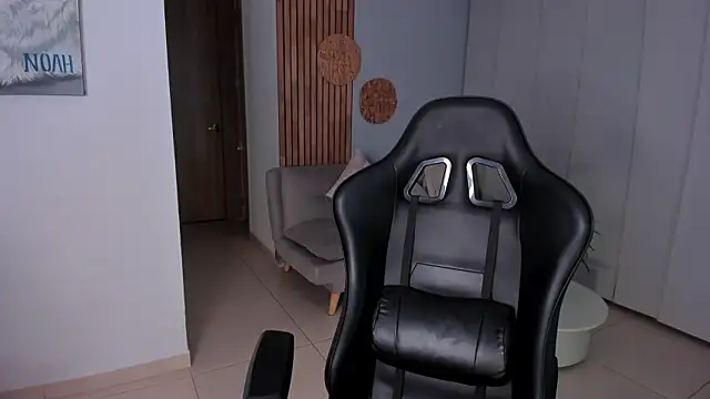 AnnieHallX Live XXX Chat