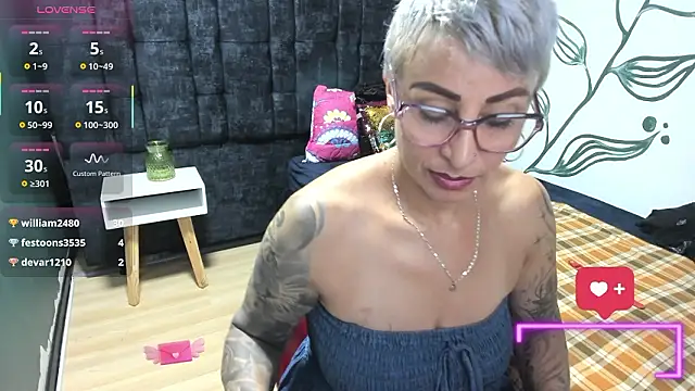 Charlotte__Gray élő XXX-chatje