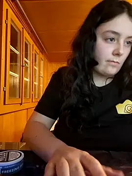 YoungLiisaxx – Naživo XXX chat