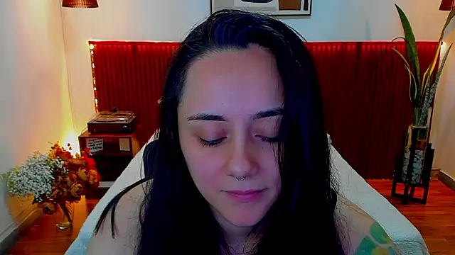 KatherineBond Live XXX Chat