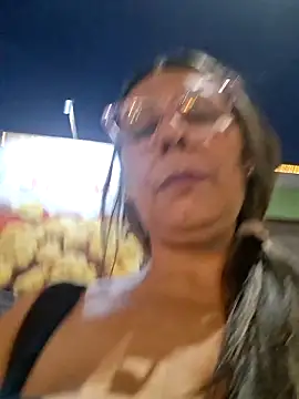 Czat XXX na żywo – Mia-funny20