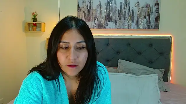 mia_aira's Live XXX Chat