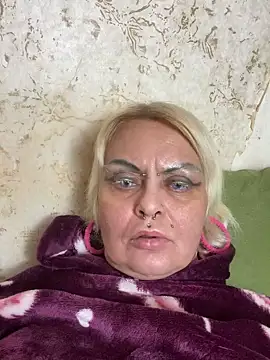 Gardener_of_Illusions' Live XXX Chat