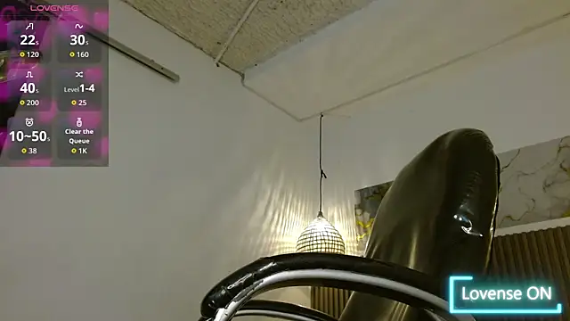 Dyla_n18のライブXXXチャット