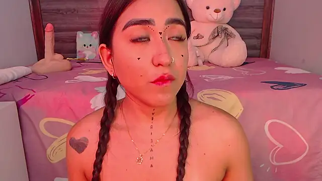 AdaaMillan 即時 XXX 聊天