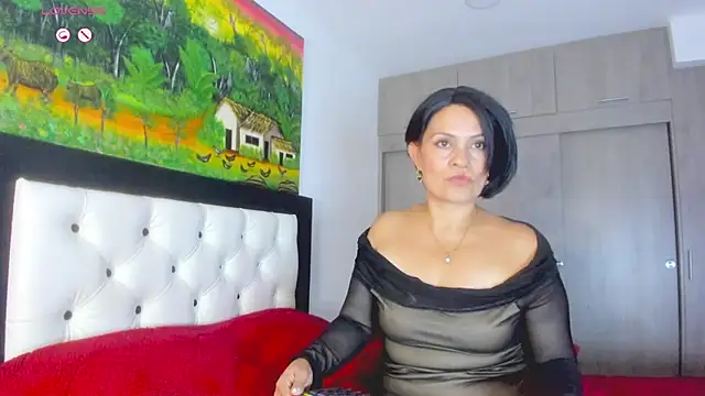 CarolinneFiotti live XXX chat