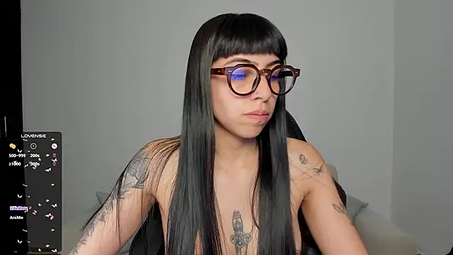 XXX chat uživo modela Saraa_Desiree