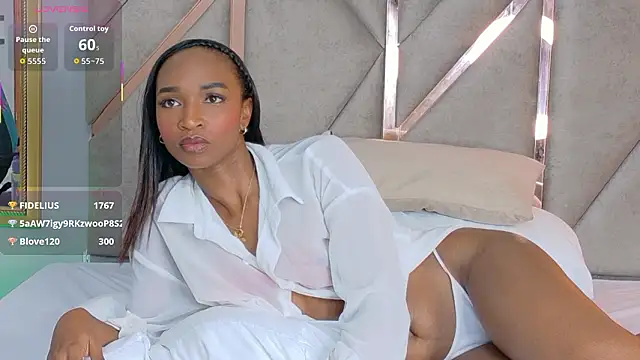 Živý XXX chat Agatha-Adams