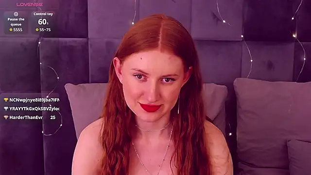 SaraMoor Adlı Modelin Canlı XXX Sohbeti