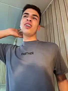 AdrianRinaldi's Live XXX Chat