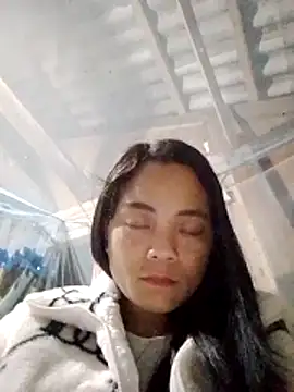 XXX chat uživo modela bela-hayes