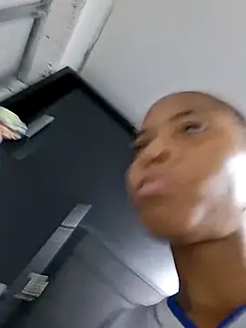 Nahomi_vidal 即時 XXX 聊天