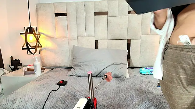 Sara_BigAss- Live XXX-Chat