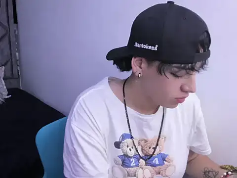 Kiara_Fox__ 即時 XXX 聊天