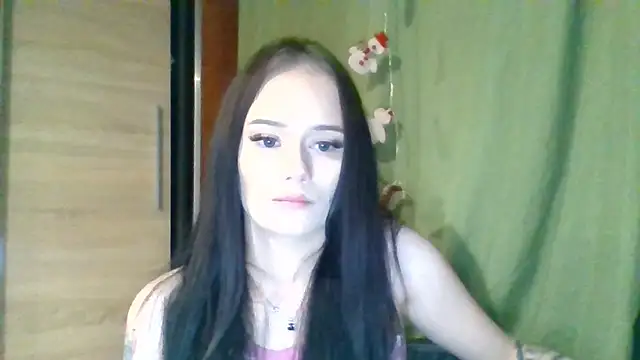 NinaTease élő XXX-chatje