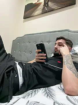 Show modela Juliann69Ramiro na web-kameri