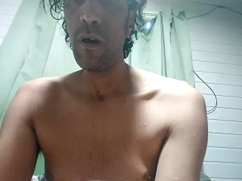 Hotcasados69 即時 XXX 聊天