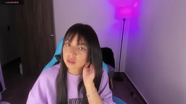 XXX chat uživo modela Nicole_Ss