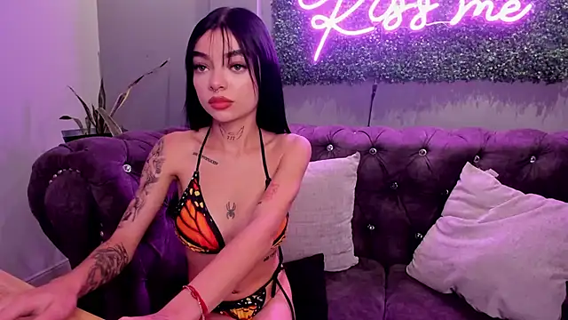 scarlettvelvet_ élő XXX-chatje
